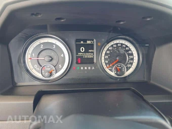 2015 Ram 2500 Tradesman Crew Cab Medium Bed - miniatura 9