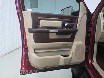 2015 Ram 3500 Laramie Crew Cab Medium Bed - miniatura 9