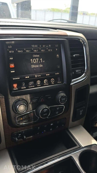 2015 Ram 3500 Laramie Extended Crew Cab Medium Bed DRW - miniatura 19