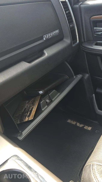 2015 Ram 3500 Laramie Extended Crew Cab Medium Bed DRW - miniatura 20