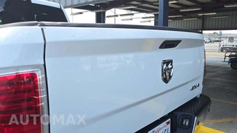 2015 Ram 3500 Laramie Extended Crew Cab Medium Bed DRW - miniatura 30