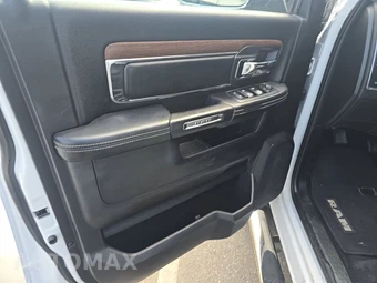 2015 Ram 3500 Laramie Extended Crew Cab Medium Bed DRW - miniatura 9