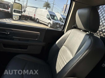 2015 Ram 5500 Cab Chassis Tradesman Regular Cab DRW - miniatura 19