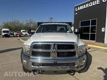 2015 Ram 5500 Cab Chassis Tradesman Regular Cab DRW - miniatura 3