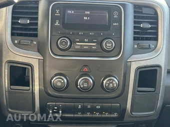 2015 Ram 5500 Cab Chassis Tradesman Regular Cab DRW - miniatura 32