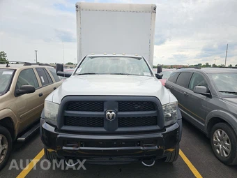 2015 Ram 5500 Cab Chassis Tradesman Regular Cab DRW – miniatura 2