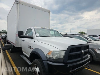 2015 Ram 5500 Cab Chassis Tradesman Regular Cab DRW – miniatura 3