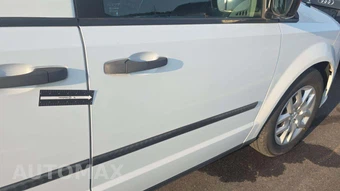 2015 Ram C/V Tradesman 121.2" WB – miniatura 24