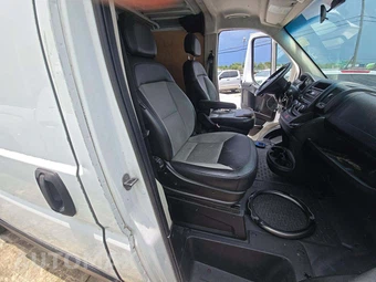 2015 Ram ProMaster 1500 Cargo Van Low Roof 136.0" WB - miniatura 18