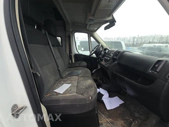 2015 Ram ProMaster 2500 Cargo Van High Roof 136.0" WB – miniatura 8