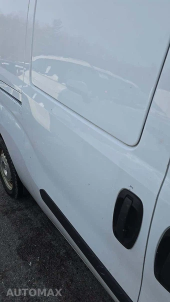 2015 Ram ProMaster City Cargo Van Tradesman 122.4" WB – miniatura 29