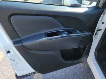 2015 Ram ProMaster City Cargo Van Tradesman 122.4" WB – miniatura 9