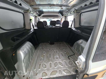 2015 Ram ProMaster City Cargo Van Tradesman SLT 122.4" WB - miniatura 14