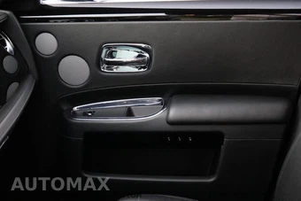 2015 Rolls-Royce Ghost – miniatura 30