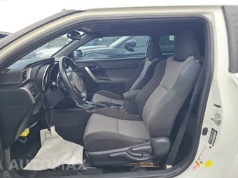 2015 Scion tC – miniatura 7