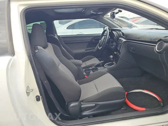 2015 Scion tC – miniatura 8