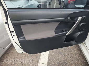 2015 Scion tC – miniatura 9