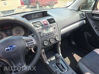 2015 Subaru Forester 2.0XT Premium - miniatura 10