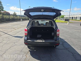 2015 Subaru Forester 2.5i - miniatura 11