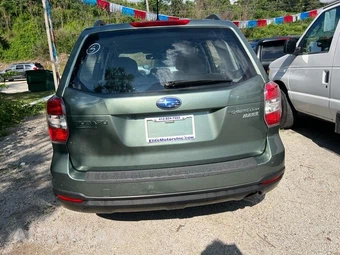 2015 Subaru Forester 2.5i - miniatura 10