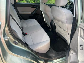 2015 Subaru Forester 2.5i - miniatura 7