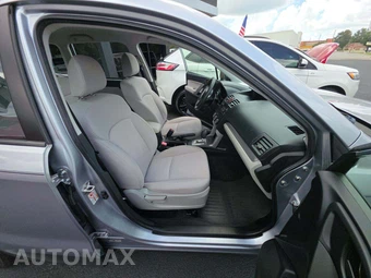 2015 Subaru Forester 2.5i - miniatura 18