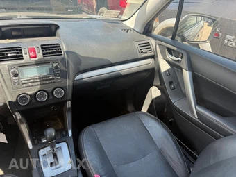2015 Subaru Forester 2.5i Limited – miniatura 17