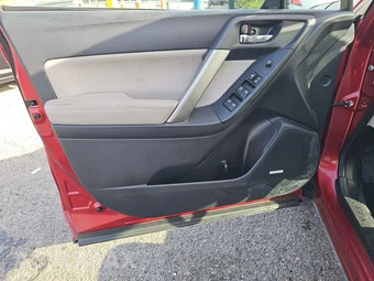 2015 Subaru Forester 2.5i Limited – miniatura 9