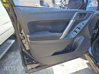 2015 Subaru Forester 2.5i Premium – miniatura 9