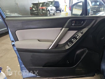 2015 Subaru Forester 2.5i Premium - miniatura 9