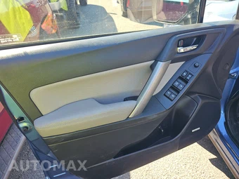 2015 Subaru Forester 2.5i Touring - miniatura 9