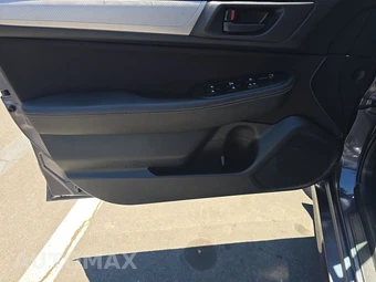 2015 Subaru Legacy 2.5i – miniatura 9