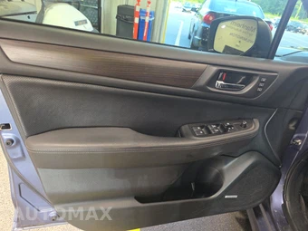 2015 Subaru Legacy 2.5i Limited – miniatura 9
