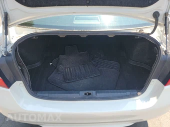 2015 Subaru Legacy 2.5i Limited – miniatura 16