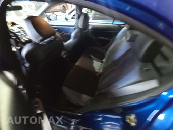 2015 Subaru WRX STi Launch Edition – miniatura 13