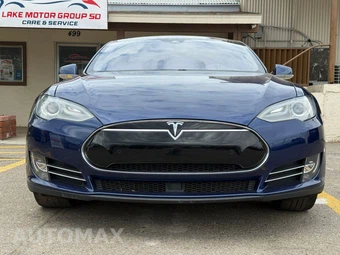 2015 Tesla Model S – miniatura 2