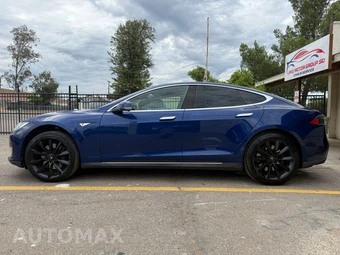 2015 Tesla Model S – miniatura 3