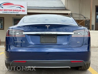 2015 Tesla Model S – miniatura 4