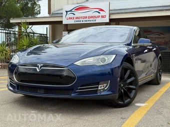 2015 Tesla Model S – miniatura 5