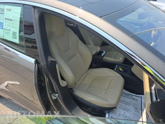 2015 Tesla Model S 70 – miniatura 19