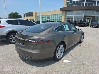 2015 Tesla Model S 70 – miniatura 3