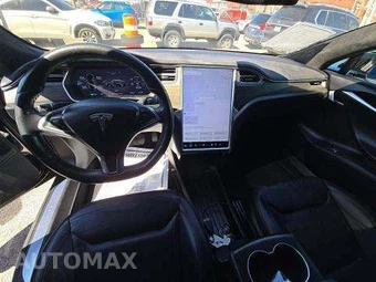 2015 Tesla Model S 70D – miniatura 10