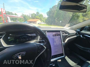 2015 Tesla Model S 70D – miniatura 10