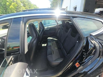 2015 Tesla Model S 70D – miniatura 13