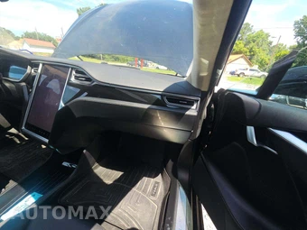 2015 Tesla Model S 70D – miniatura 19