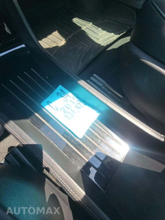 2015 Tesla Model S 70D – miniatura 8