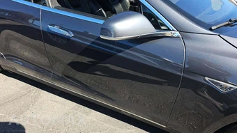 2015 Tesla Model S 70D – miniatura 24