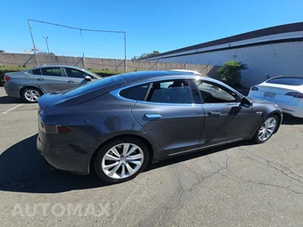 2015 Tesla Model S 70D – miniatura 4