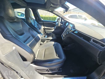 2015 Tesla Model S 70D – miniatura 8