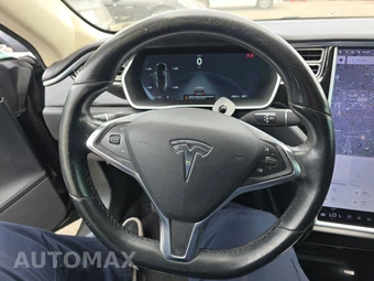 2015 Tesla Model S 70D – miniatura 10